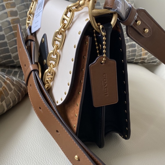 COACH Colorblock riveted Beat bag - Picture 9 of 15